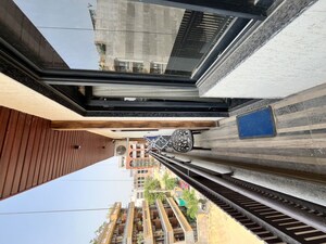 Balcony in 2 BHK Builder Floor at Sector 42 – for Rent