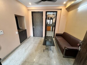 Room in 2 BHK Builder Floor at Sector 43 – for Rent