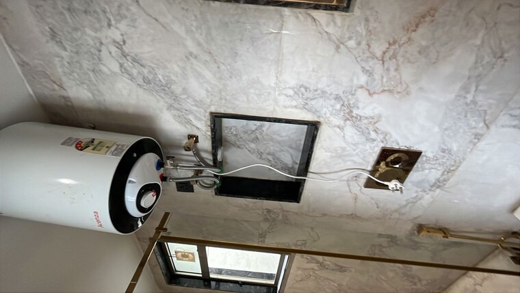 Bathroom, sushant lok i 4 Bedroom 2476 Sq.Ft. Builder Floor In Sushant Lok I Gurgaon 10318190
