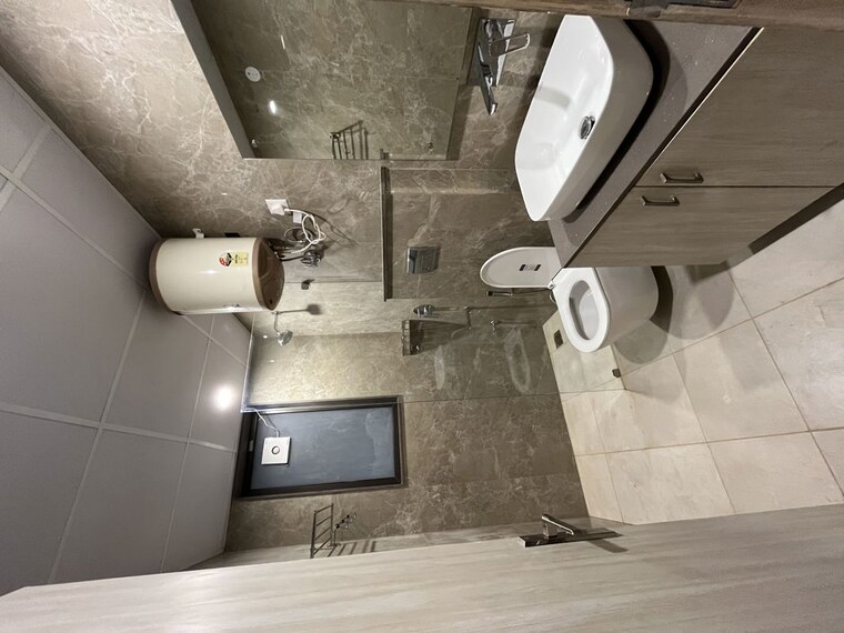 Bathroom, sector 42 1 Bedroom 875 Sq.Ft. Builder Floor In Sector 42 Gurgaon 10312509