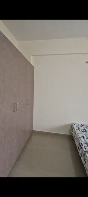 Room in 1 BHK Apartment at S V Residency Bellandur, Bellandur – for Rent