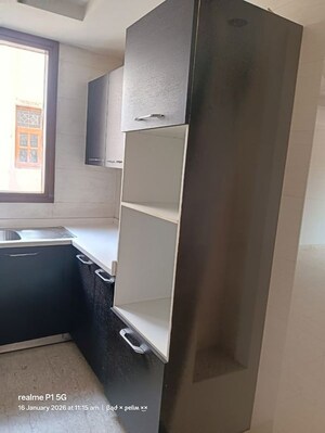 Furnished Amenities in 3 BHK Builder Floor at Anand Niketan – for Sale
