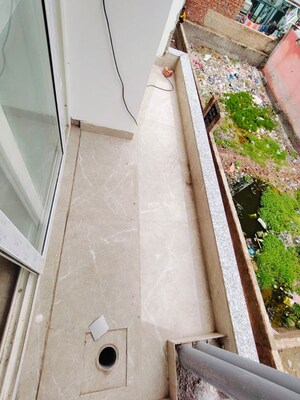 Balcony in 1 BHK Apartment at Sector 73 – for Sale