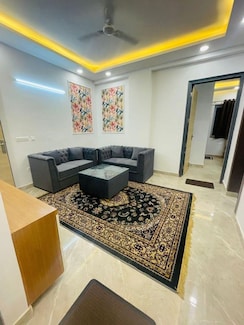 2 BHK + Extra Room Builder Floor For Rent in Sector 57