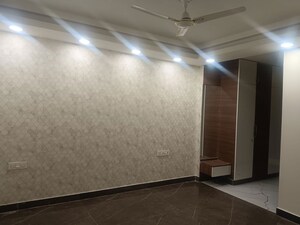Room in 3 BHK Builder Floor at Sector 46 – for Rent