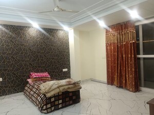 Bedroom in 3 BHK Builder Floor at Sector 46 – for Rent