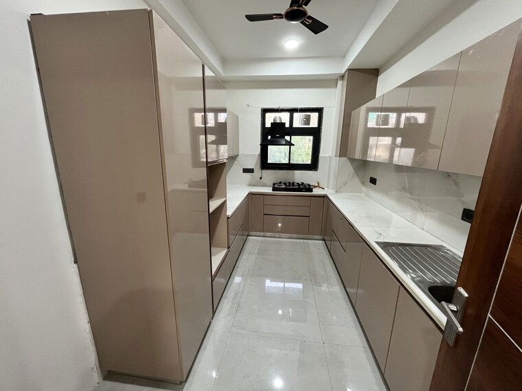 Kitchen, sector 43 3 Bedroom 2740 Sq.Ft. Builder Floor In Sector 43 Gurgaon 10132362