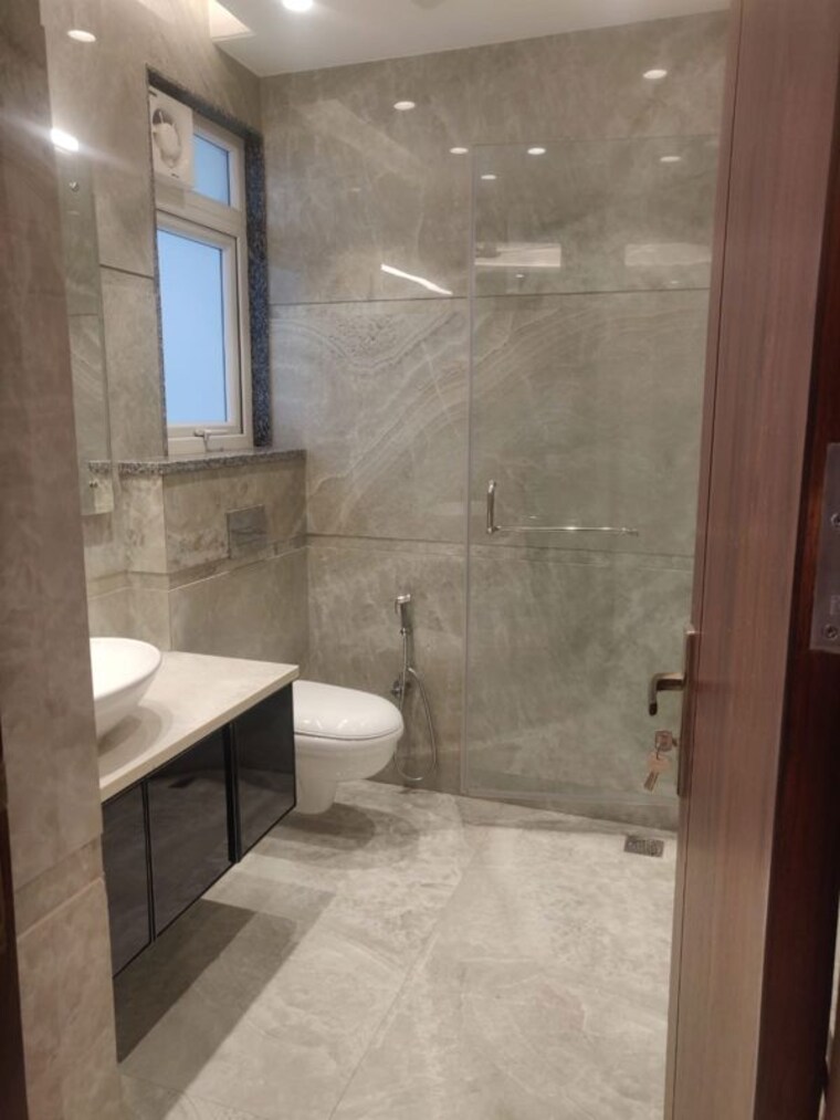 Bathroom, sushant lok i 3 Bedroom 1784 Sq.Ft. Builder Floor In Sushant Lok I Gurgaon 10115019