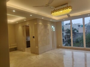 Building Lobby in 3 BHK Builder Floor at Sushant Lok I – for Rent