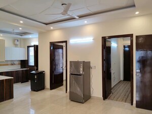Room in 3 BHK Builder Floor at Sector 45 – for Rent