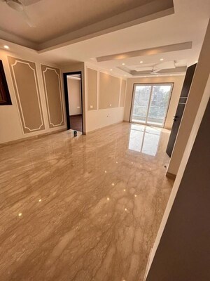 Room in 3 BHK Builder Floor at Ansal Sushant Lok I, Sector 43 – for Rent