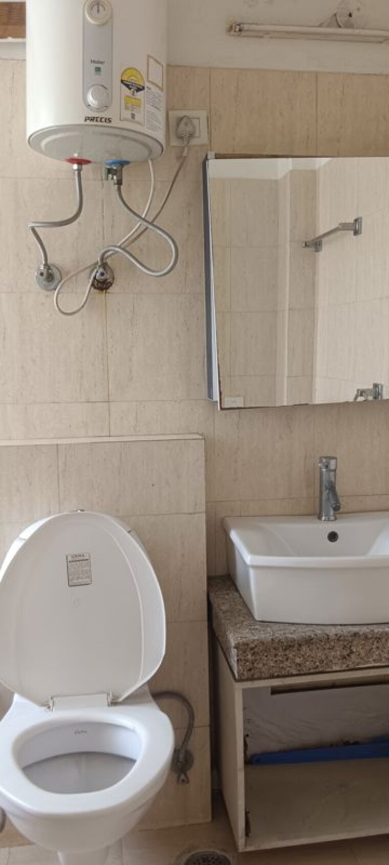 Bathroom, orchid-ivy-floors 2.5 Bedroom 1350 Sq.Ft. Builder Floor In Sector 51 Gurgaon 10353890
