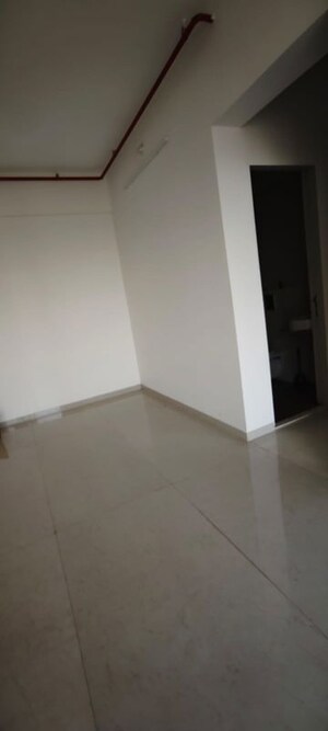 Room in 2 BHK Apartment at Rosa Manhattan, Ghodbunder Road – for Rent