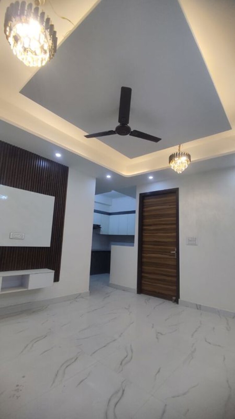 Room, sector 73 2 Bedroom 940 Sq.Ft. Apartment In Sector 73 Noida 10353897
