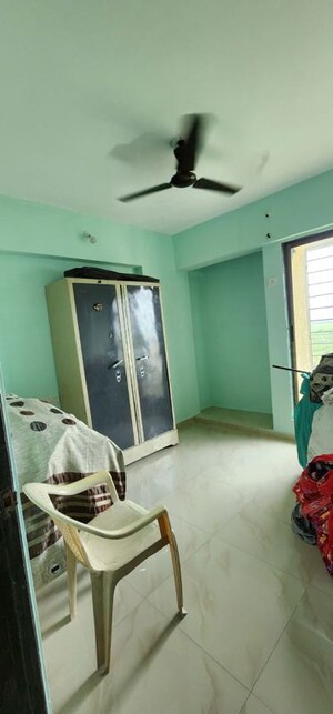 Bedroom in 2 BHK Apartment at Dss Mahavir Estella, Ghodbunder Road – for Rent