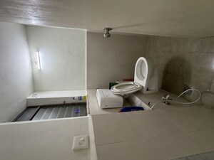 Furnished Amenities in 1 BHK Apartment at Lodha Vista, Lower Parel – for Rent