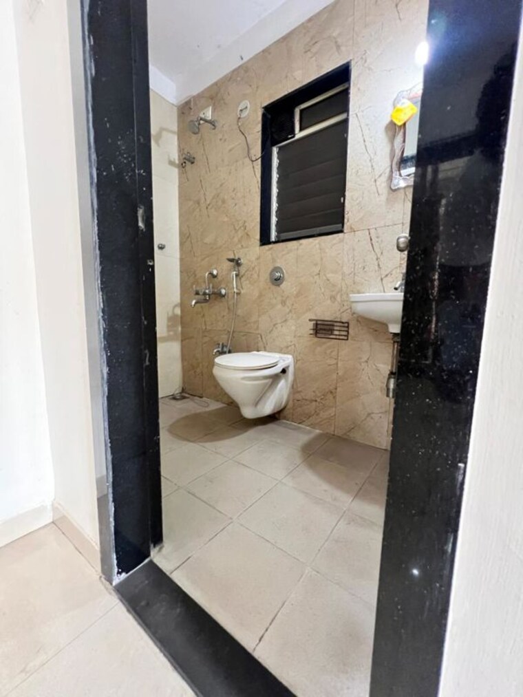 Bathroom, hyde-park-chs 3 Bedroom 1450 Sq.Ft. Apartment In Kharghar Navi Mumbai 10353921