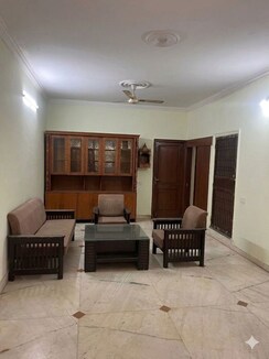 2 BHK Builder Floor For Rent in Sector 23A
