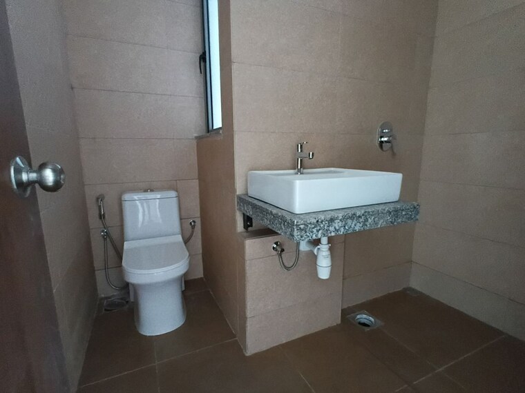 Bathroom, kalpataru-immensa-h 3 Bedroom 1150 Sq.Ft. Apartment In Kolshet Road Thane 10353942