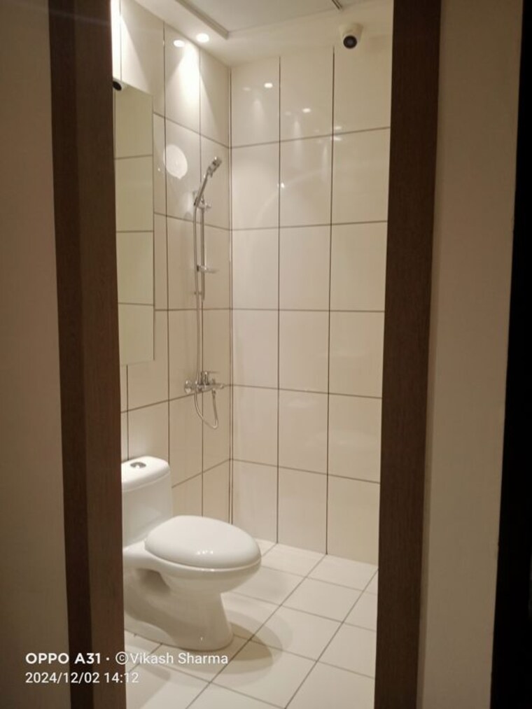 Bathroom, ireo-the-grand-arch 3.5 Bedroom 2600 Sq.Ft. Apartment In Sector 58 Gurgaon 10353952