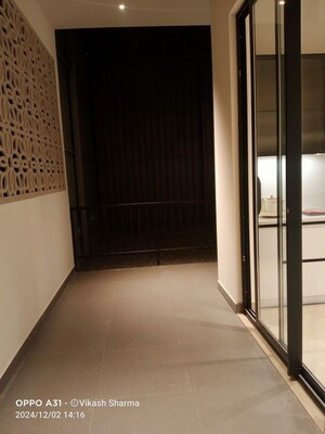 Room in 3.5 BHK Apartment at Ireo The Grand Arch, Sector 58 – for Rent