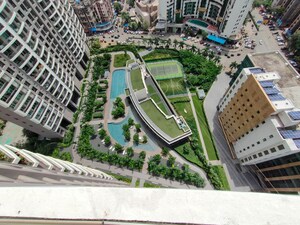 Master Plan in 4 BHK Apartment at Windsor Grande Residences, Andheri West – for Rent