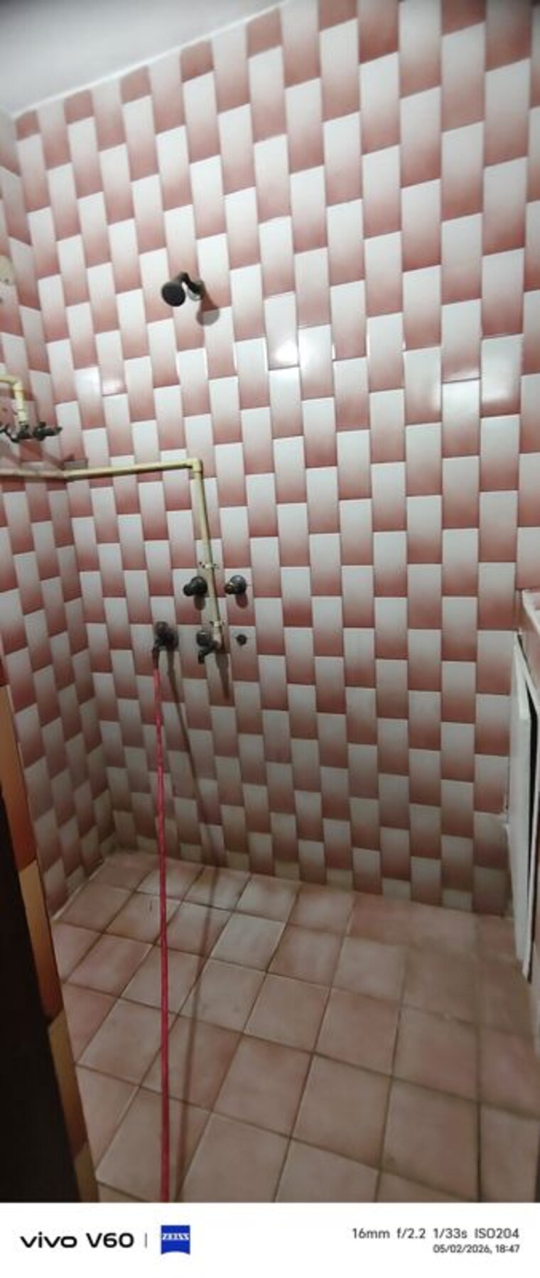 Bathroom, sector 39 2 Bedroom 200 Sq.Mt. Independent House In Sector 39 Noida 10354011