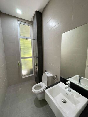 Bathroom in 3 BHK Apartment at Raheja Imperia, Worli – for Rent