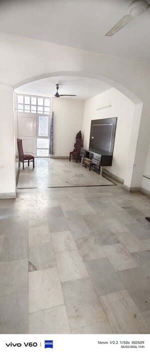 1 BHK Independent House For Rent in Sector 39
