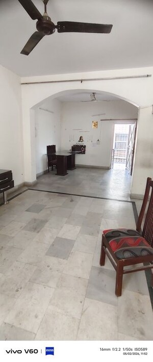Parking in 1 BHK Independent House at Sector 39 – for Rent
