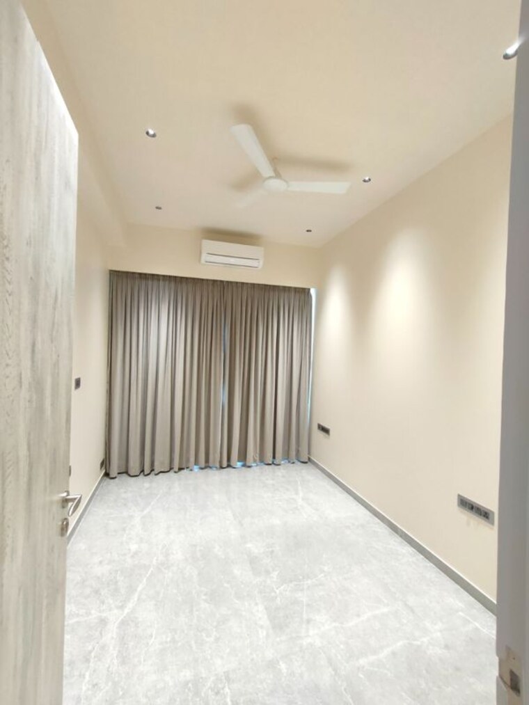 Bedroom, windsor-grande-residences 4 Bedroom 3300 Sq.Ft. Apartment In Andheri West Mumbai 10354033