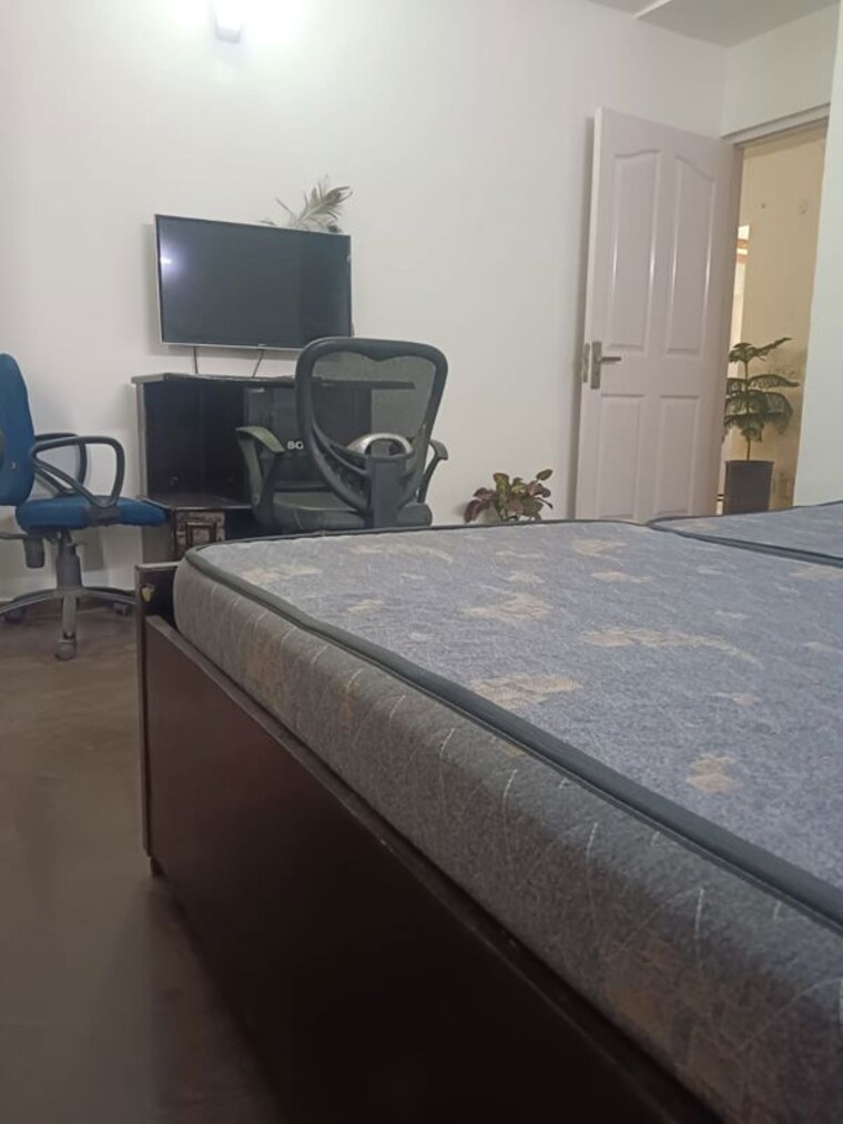 Kitchen, gulshan-avante 4 Bedroom 3200 Sq.Ft. Apartment In Sector 16b Greater Noida Greater Noida 10354071