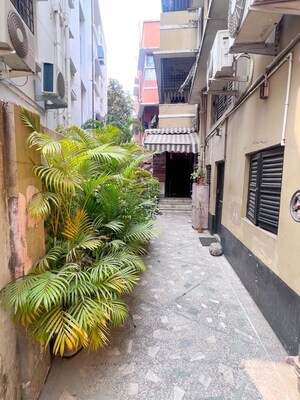  Showroom – Exterior View View at Golpark - for Rent