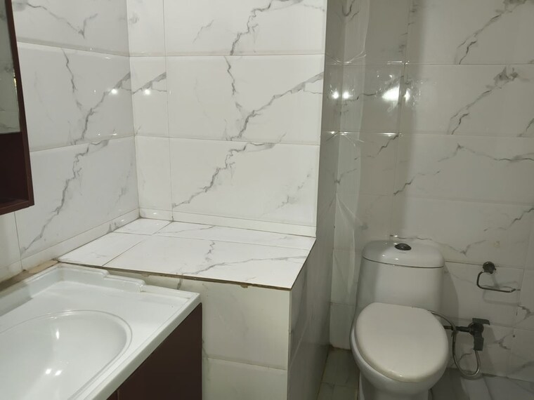 Bathroom, greater kailash i 1 Bedroom 700 Sq.Ft. Builder Floor In Greater Kailash I Delhi 10354103