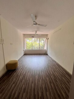 2 BHK + Extra Room Apartment For Rent in Lokhandwala Complex