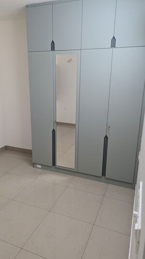 Room in 3 BHK Apartment at Mahendra Aarya, Electronic City – for Sale