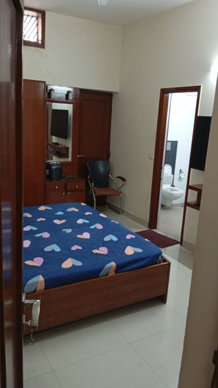 Bedroom, kalkaji 2 Bedroom 1200 Sq.Ft. Builder Floor In Kalkaji Delhi 10354147