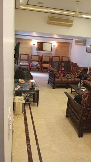 Gym in 2 BHK Builder Floor at Kalkaji – for Rent