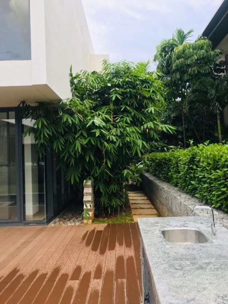 Balcony, embassy-boulevard 5 Bedroom 7000 Sq.Ft. Villa In Yelahanka Bangalore 10354149