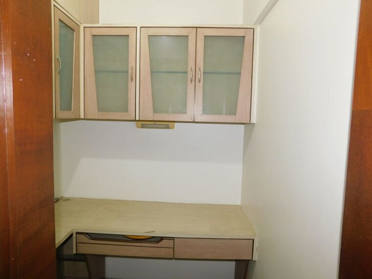 Other, juhu 2 Bedroom 1100 Sq.Ft. Apartment In Juhu Mumbai 10354156