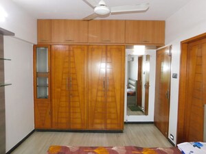 Room in 2 BHK Apartment at Juhu – for Rent