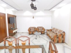 2 BHK + Extra Room Apartment For Rent in Juhu
