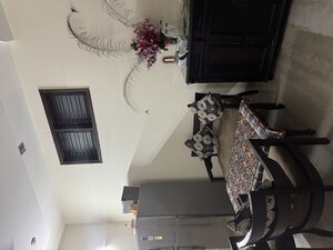 Furnished Amenities in 3 BHK Independent House at Kirti Nagar – for Rent