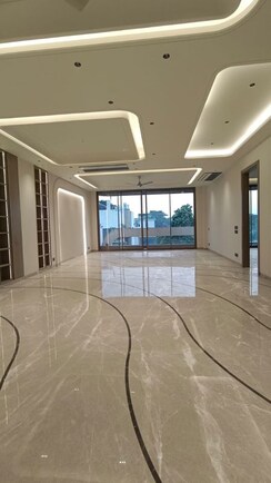 3.5 BHK + Pooja Room,Servant Room,Study Room,Extra Room Apartment For Rent in Defence Colony