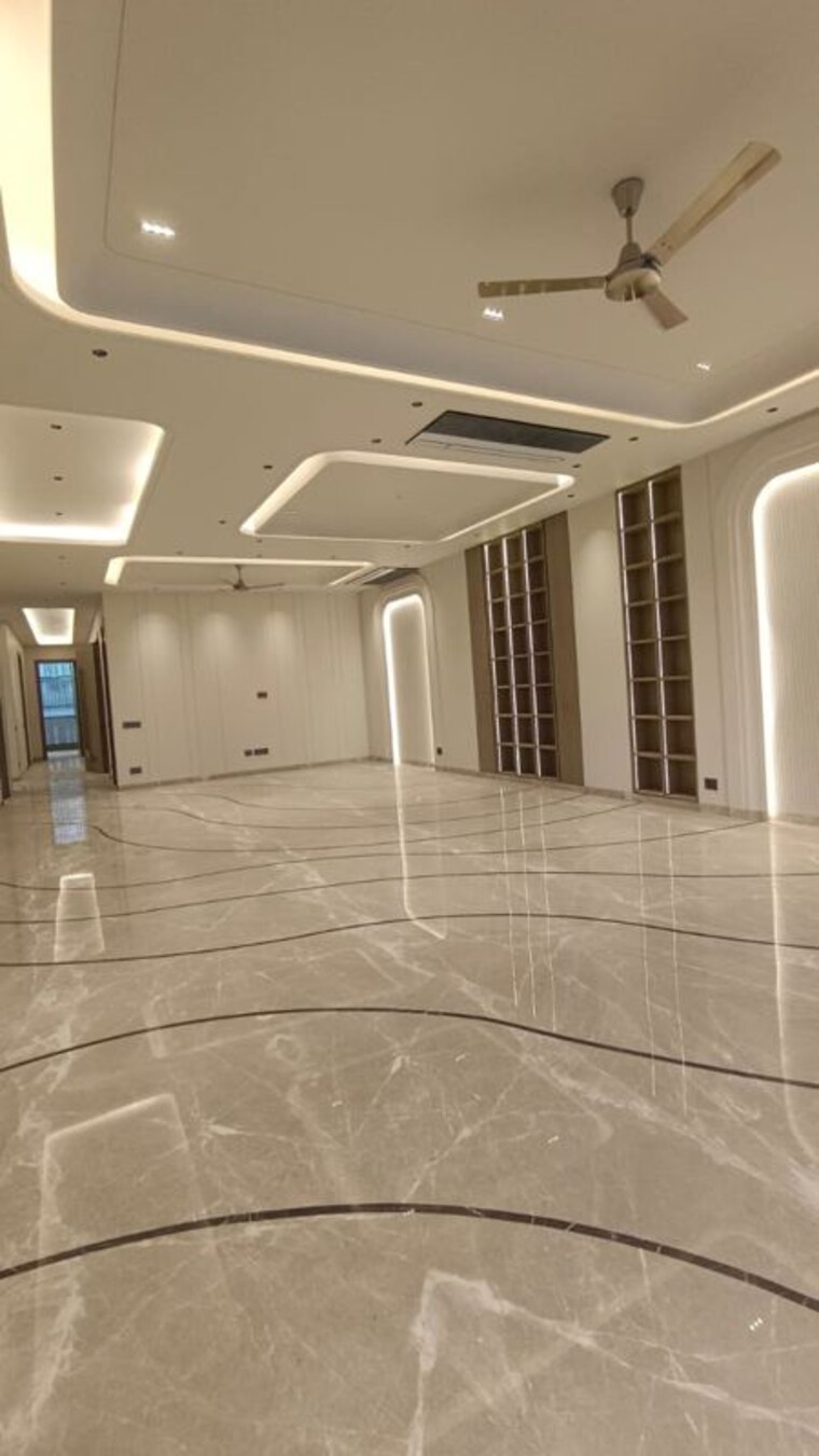 undefined, defence colony 3.5 Bedroom 3000 Sq.Ft. Apartment In Defence Colony Delhi 10353267