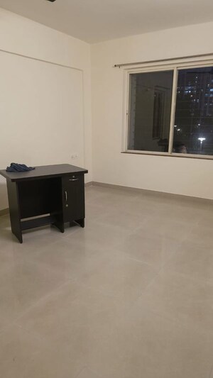 Room in 3 BHK Apartment at Manav Silver Skyscapes, Wakad – for Rent