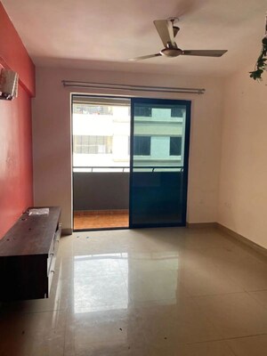 Room in 2.5 BHK Apartment at Provident Harmony, Thanisandra Main Road – for Rent