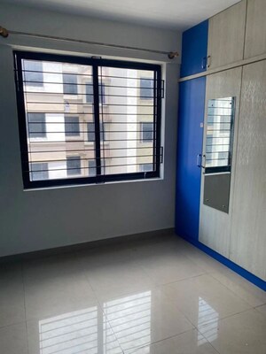 Room in 2.5 BHK Apartment at Provident Harmony, Thanisandra Main Road – for Rent