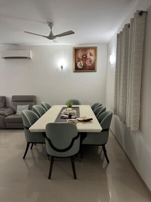 Team Area in 3 BHK Apartment at Unitech Fresco, Sector 50 – for Sale