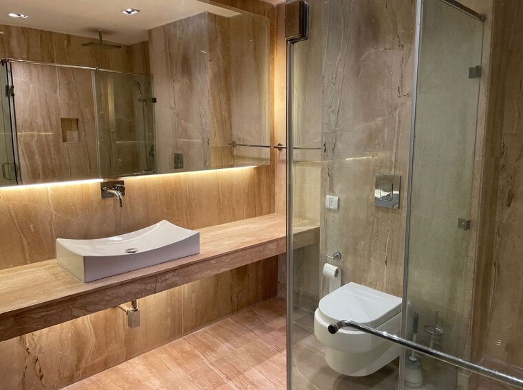 Bathroom, dlf-the-aralias 3.5 Bedroom 5800 Sq.Ft. Apartment In Sector 42 Gurgaon 10354208